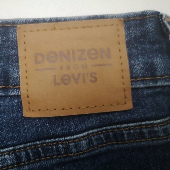 Denizen from Levi's Ladies Size 33 Mid Rise Medium Wash Jean Shorts - Picture 4 of 13